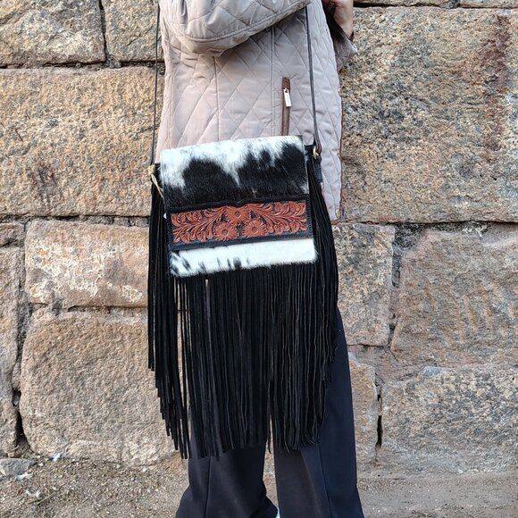 Cowhide Leather Women Shoulder Hand Tooled Bag with Fringes - Picture 1 of 10